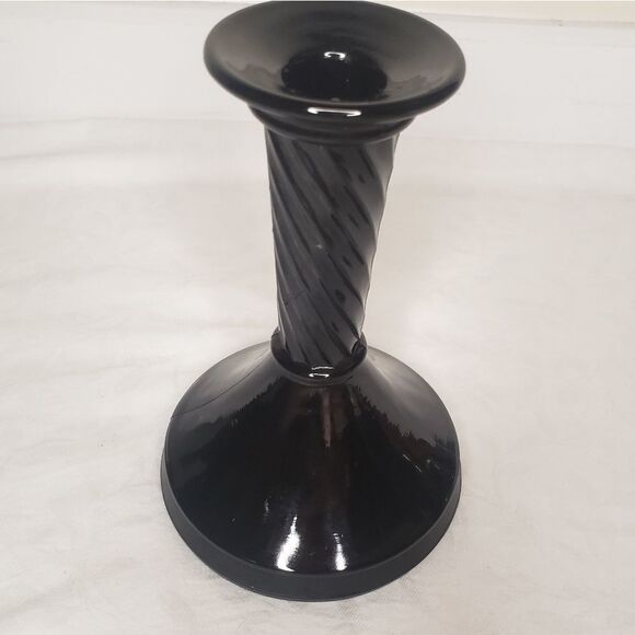 Black glass spiral candlestick - Picture 2 of 6